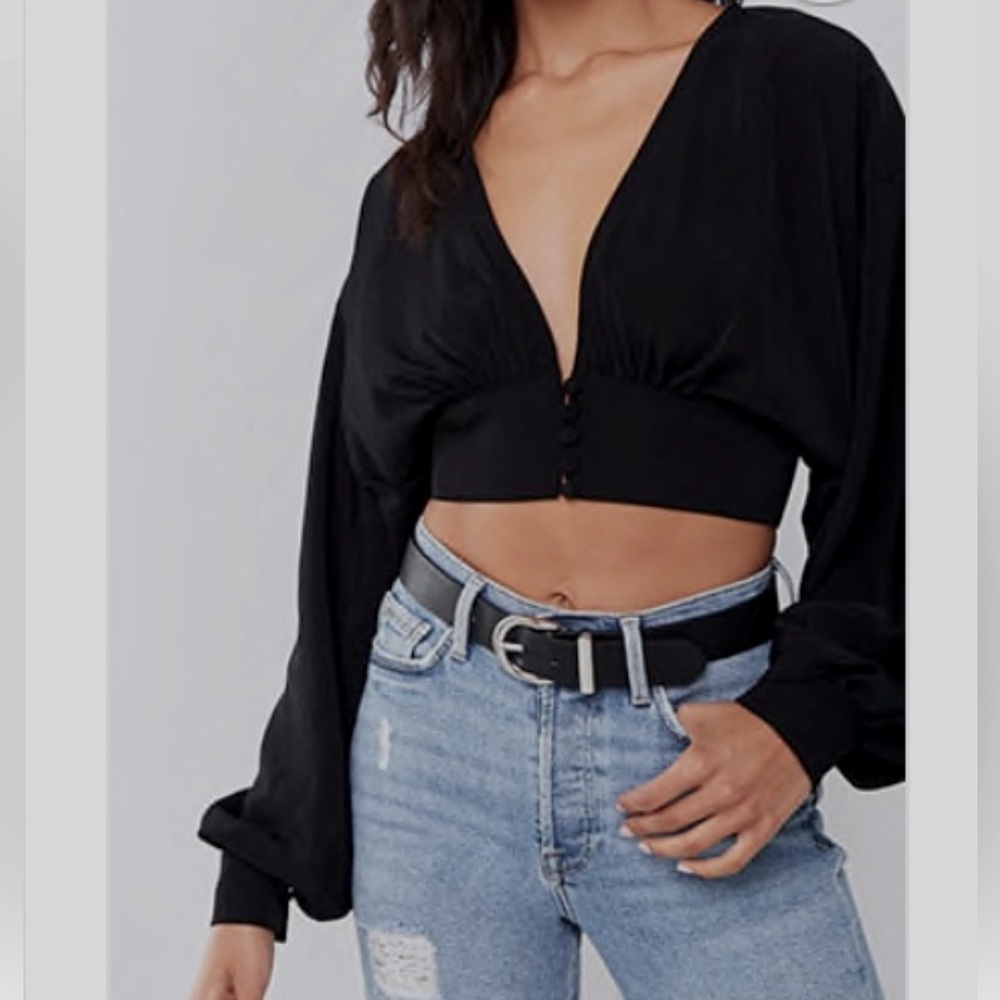Black V-Neck Crop Top